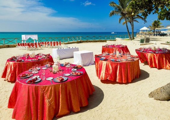 Hôtel Sonesta Maho Beach Resort & Casino St. Maarten 4* Hôtel Sonesta Maho Beach Resort & Casino St. Maarten 4*