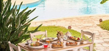 Hôtel Le Bouganville 3*, Séjour Italie, Sardaigne par Ôvoyages Hôtel Le Bouganville 3*, Séjour Italie, Sardaigne par Ôvoyages