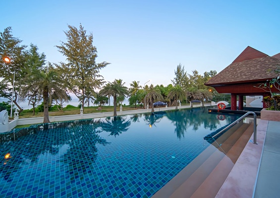 Hôtel Mai Khao Palm Beach Resort 4* by Ôvoyages Hôtel Mai Khao Palm Beach Resort 4* by Ôvoyages