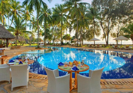 Hôtel BlueBay Beach Resort & Spa 5* + Safari 2 nuits en avion Hôtel BlueBay Beach Resort & Spa 5* + Safari 2 nuits en avion